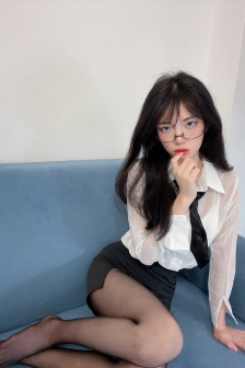 为什么男生总是手先进去扣